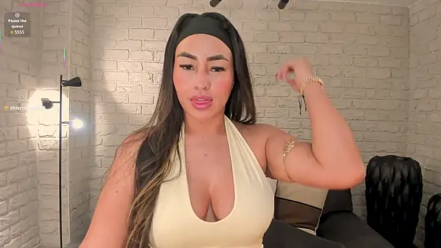 VictoriaBennetX online show from July 15, 2026, 8:25 pm