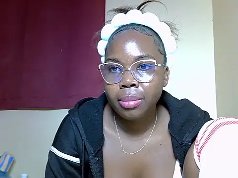 Snapshot of Choral_Blue chatting on July 14, 2026, 12:33 pm Choral Blue online show from July 14, 2026, 12:33 pm