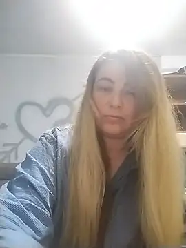 Snapshot of AngelWhite008 chatting on June 11, 2026, 7:56 pm AngelWhite008 online show from June 11, 2026, 7:56 pm