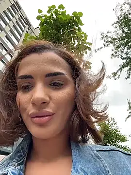 chloenyx online show from June 1, 2026, 1:02 pm