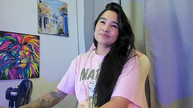 Snapshot of NattGray chatting on June 18, 2026, 7:19 am NattGray online show from June 18, 2026, 7:19 am