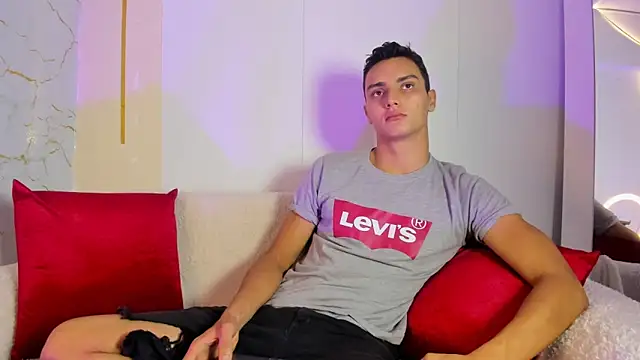 andrewevans46 online show from June 2, 2026, 1:13 pm