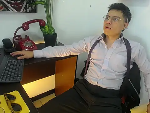 Snapshot of AquilesTaylor chatting on July 18, 2026, 12:53 pm AquilesTaylor online show from July 18, 2026, 12:53 pm