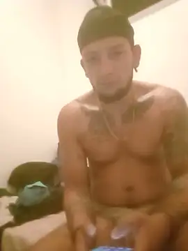 boyrolo24 online show from June 3, 2026, 3:31 am