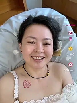 xxiaxia-2026 online show from June 3, 2026, 2:03 am