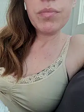 Lunaswee online show from June 1, 2026, 5:36 pm