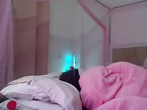 Xannaxx  online show from July 15, 2026, 3:12 am