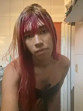 itevellyn  online show from June 8, 2026, 11:21 am