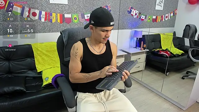 Snapshot of Jared_Cole chatting on July 6, 2026, 11:29 am Jared Cole online show from July 6, 2026, 11:29 am