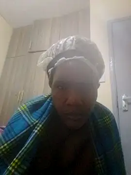 Snapshot of Creamymom4 chatting on June 16, 2026, 6:43 pm Creamymom4 online show from June 16, 2026, 6:43 pm