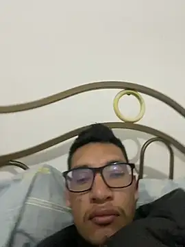 Guillermo26j online show from June 4, 2026, 3:34 am
