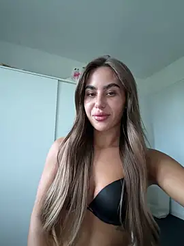 Snapshot of Nikola_Olivia chatting on June 3, 2026, 8:25 pm Nikola Olivia online show from June 3, 2026, 8:25 pm