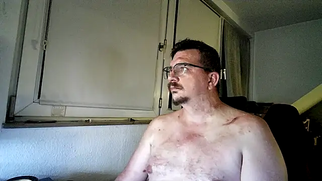 Snapshot of Redtaiger chatting on June 26, 2026, 9:41 pm Redtaiger online show from June 26, 2026, 9:41 pm