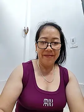 Snapshot of Ai_babylove chatting on July 1, 2026, 1:34 pm Ai babylove online show from July 1, 2026, 1:34 pm