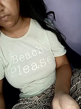 MissRiyaLive online show from June 12, 2026, 5:28 am
