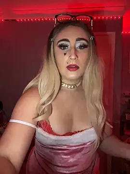 Snapshot of PrettyBarbiexx chatting on June 3, 2026, 7:08 pm PrettyBarbiexx online show from June 3, 2026, 7:08 pm