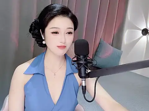 Momo-Wow online show from June 2, 2026, 6:37 am