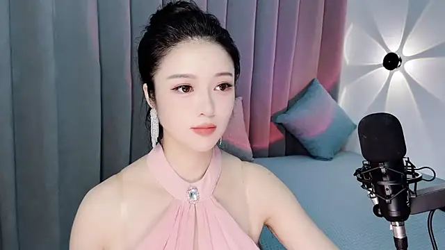 Momo-Wow online show from July 1, 2026, 5:42 am
