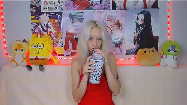 Katia Nabiee online show from June 25, 2026, 4:23 am