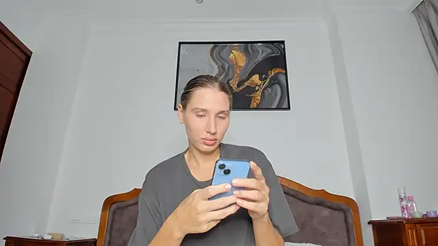 SofiClimbing online show from November 19, 2025, 10:59 am