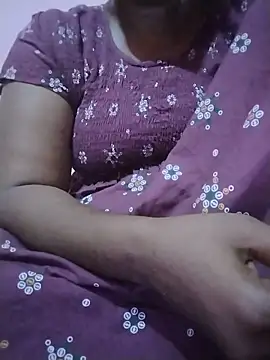 Snapshot of Tamilvalarmathi chatting on June 29, 2026, 5:35 pm Tamilvalarmathi online show from June 29, 2026, 5:35 pm