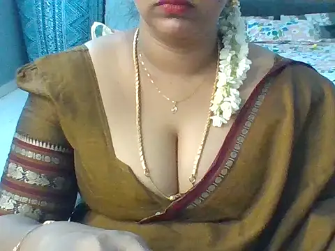 Snapshot of Tamil_hot_Meenu chatting on July 6, 2026, 5:26 pm Tamil hot Meenu online show from July 6, 2026, 5:26 pm