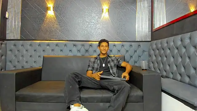 Snapshot of Yoel_Blessed chatting on June 19, 2026, 11:25 am Yoel Blessed online show from June 19, 2026, 11:25 am