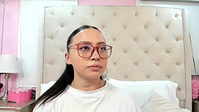 Snapshot of alana_taylor_bss chatting on July 18, 2026, 10:13 pm alana taylor bss online show from July 18, 2026, 10:13 pm