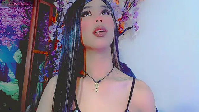 Snapshot of Honey_Balenciaga chatting on June 18, 2026, 9:19 pm Honey Balenciaga online show from June 18, 2026, 9:19 pm