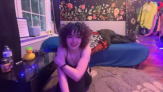 petitewhitebaee online show from June 12, 2026, 12:42 am