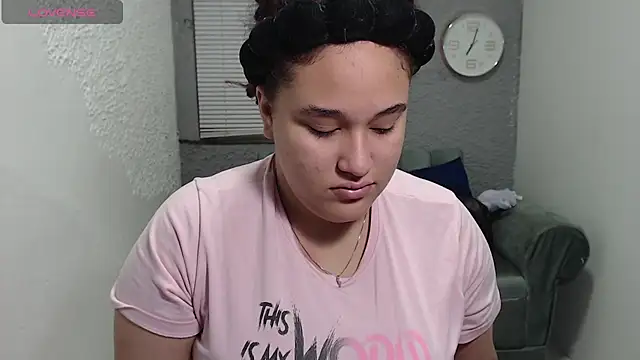 Snapshot of leilasosexy chatting on June 19, 2026, 12:20 pm leilasosexy online show from June 19, 2026, 12:20 pm