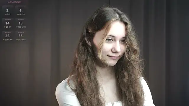 Snapshot of BellaTear chatting on June 19, 2026, 7:56 am BellaTear online show from June 19, 2026, 7:56 am