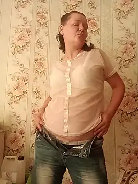 KellyCarter  online show from June 10, 2026, 12:48 pm