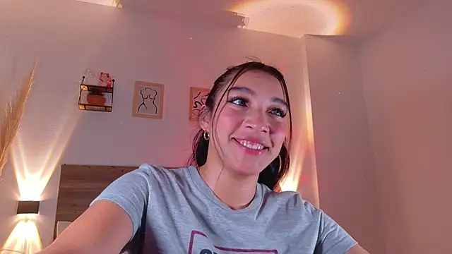 Snapshot of _Emmakiss_ chatting on July 29, 2026, 12:25 pm Emmakiss online show from July 29, 2026, 12:25 pm