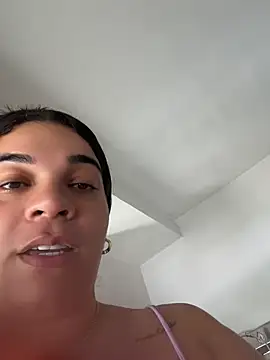 Siri Luxx online show from July 5, 2026, 2:24 pm