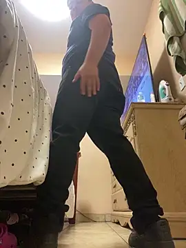 whitechocolatecandy1 online show from June 6, 2026, 2:49 am