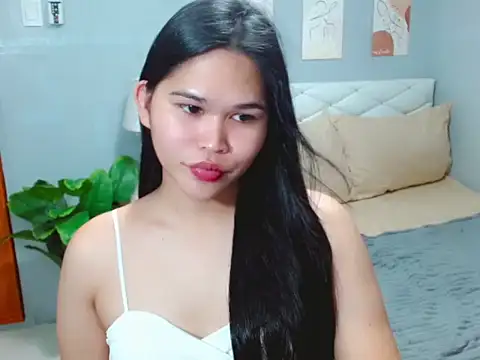 AlianaFord online show from July 17, 2026, 3:13 am