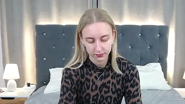 LirienVexx online show from June 27, 2026, 4:06 am