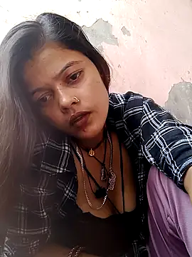 Snapshot of Hot_bhabi0123 chatting on June 27, 2026, 4:28 am Hot bhabi0123 online show from June 27, 2026, 4:28 am