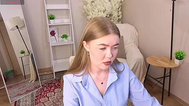 Lina deels online show from June 4, 2026, 6:58 pm
