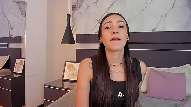 Snapshot of SelenaRose_ chatting on June 10, 2026, 1:21 pm SelenaRose online show from June 10, 2026, 1:21 pm