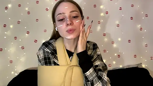 itskylieee online show from June 30, 2026, 12:39 pm