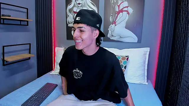 Snapshot of Axel_Mendozaa chatting on June 21, 2026, 2:30 pm Axel Mendozaa online show from June 21, 2026, 2:30 pm