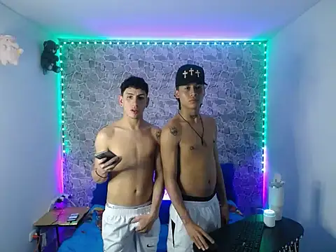 Snapshot of TheHotDuo19 chatting on July 24, 2026, 3:59 am TheHotDuo19 online show from July 24, 2026, 3:59 am