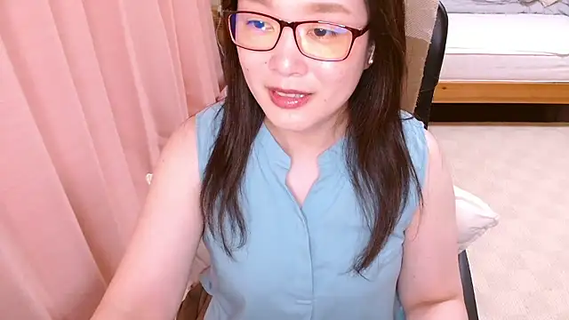 LENA-xo online show from June 21, 2026, 6:38 am