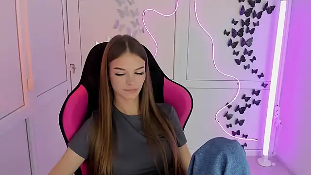Snapshot of KaterineSunny chatting on July 29, 2026, 12:58 pm KaterineSunny online show from July 29, 2026, 12:58 pm