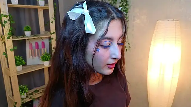 JasminKitany online show from June 9, 2026, 8:20 pm
