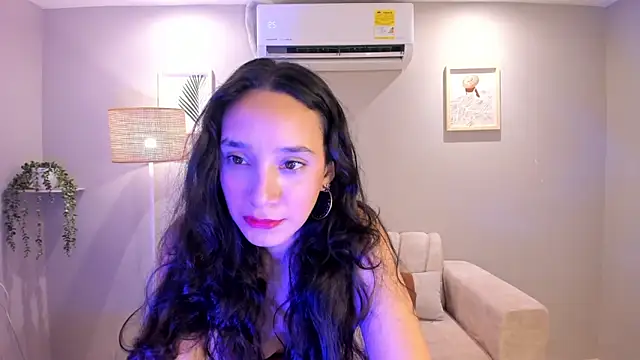 Snapshot of Adeeline_ chatting on June 9, 2026, 8:42 pm Adeeline online show from June 9, 2026, 8:42 pm