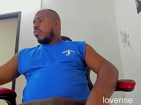 AlessandroHammed online show from June 18, 2026, 4:22 pm
