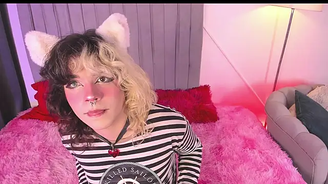 Hunter Pheach online show from July 12, 2026, 1:51 am